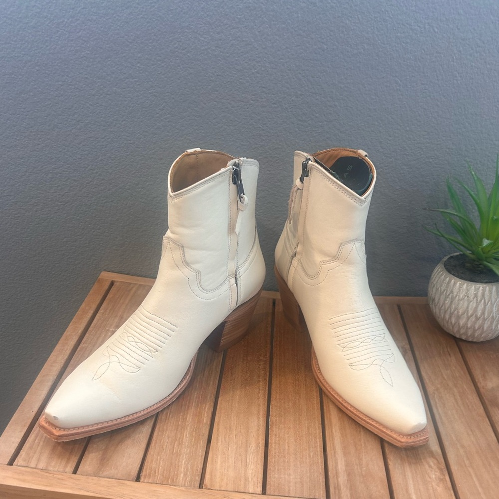 Tecovas "The Daisy Booties" in Bone - Picture 11 of 11